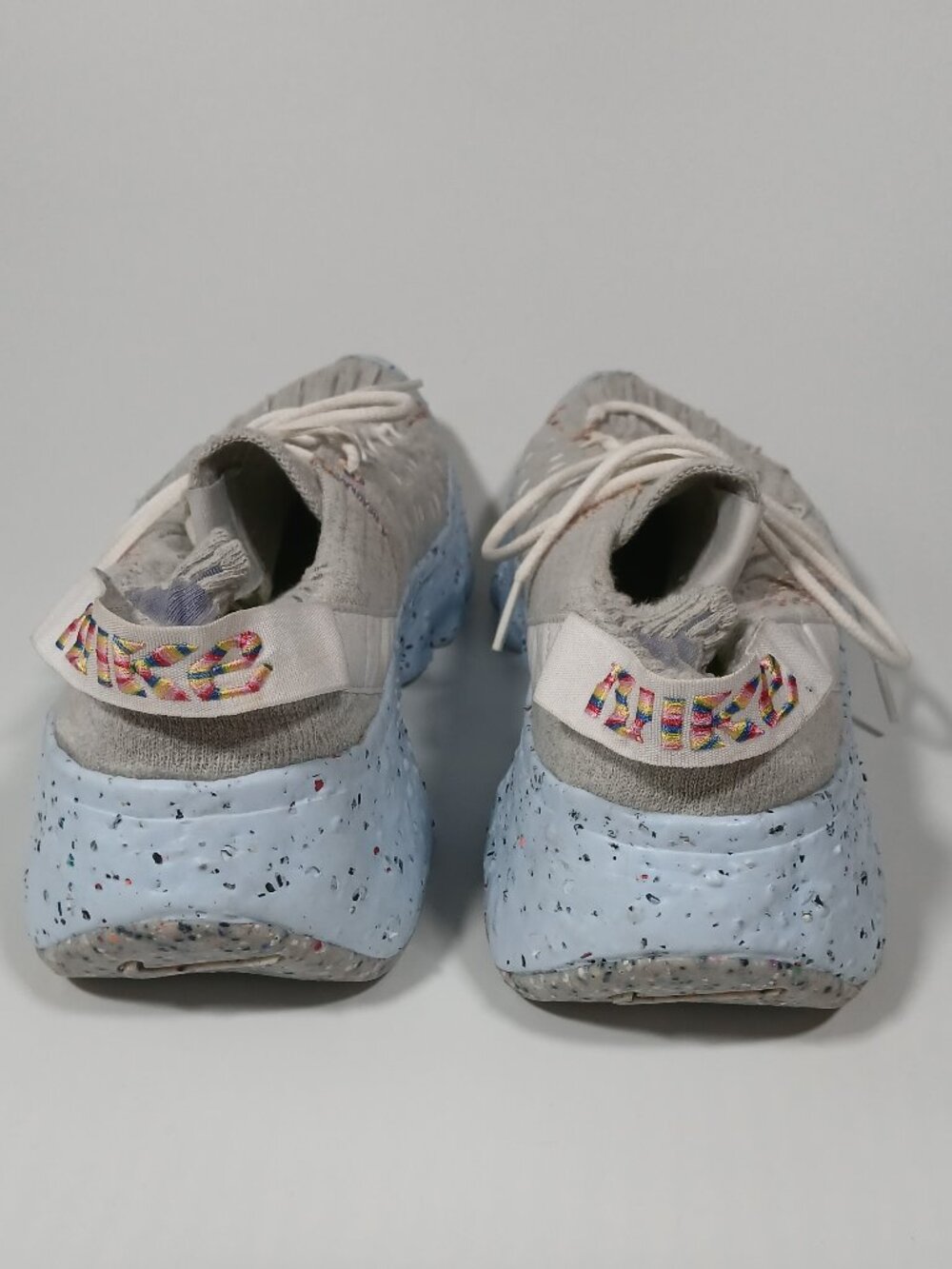 Nike Space Hippie 04 Be True Grey Rainbow Men Size 10.5 CZ6398-102 Sneaker - Picture 7 of 10